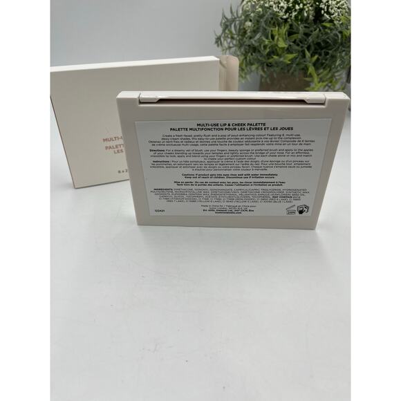 Iconic London Multiuse Pop
Of Color Lip and Cheek Six Shades Palette New - Picture 6 of 9